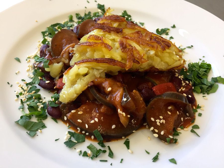 Bohnenratatouille mit Rösti.jpg