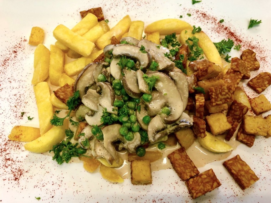 Tempeh, Pommes, Champignons, Erbsen.jpg