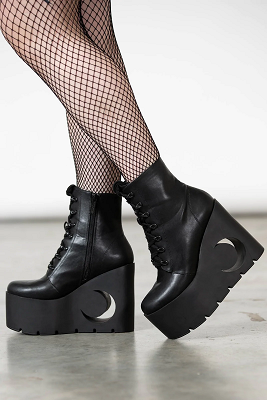 CRESCENT-BOOTS-W-B_x1600.png